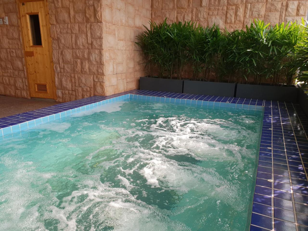 Ksl Hot Spring Resort Johor Bahru Exterior foto